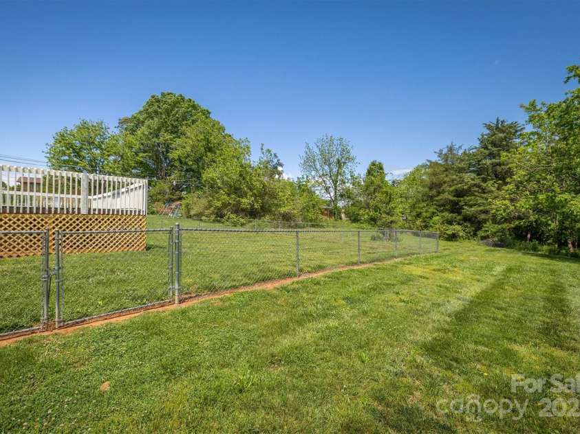 107 Pete Brittain Road, Morganton, NC 28655.  MLS# CAR4256244, YatesRealty ID 14657. 