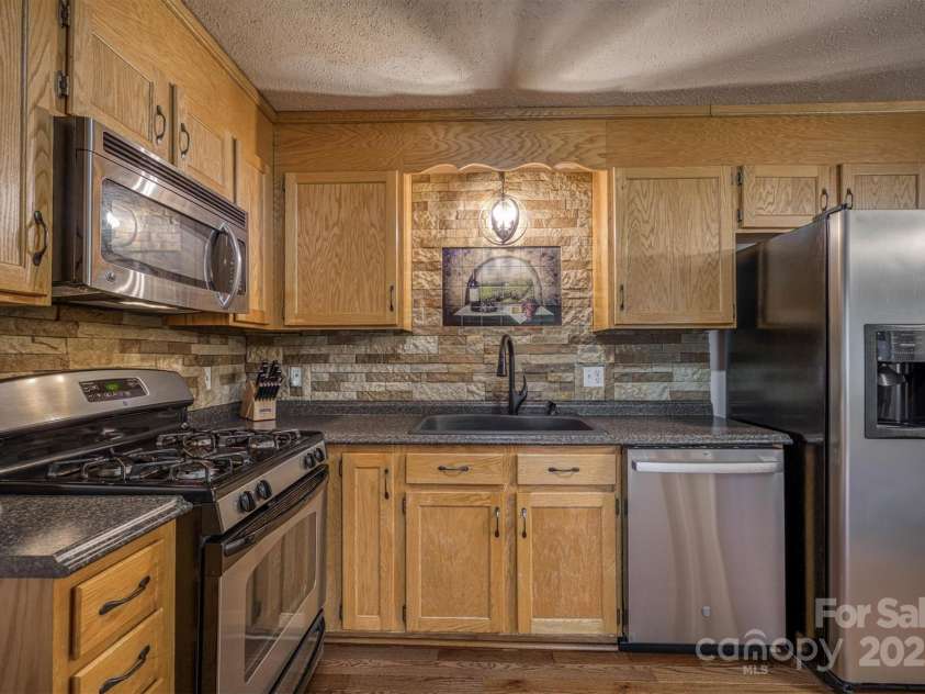 107 Pete Brittain Road, Morganton, NC 28655.  MLS# CAR4256244, YatesRealty ID 14657. 