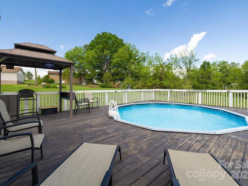 107 Pete Brittain Road, Morganton, NC 28655.  MLS# CAR4256244, YatesRealty ID 14657. 