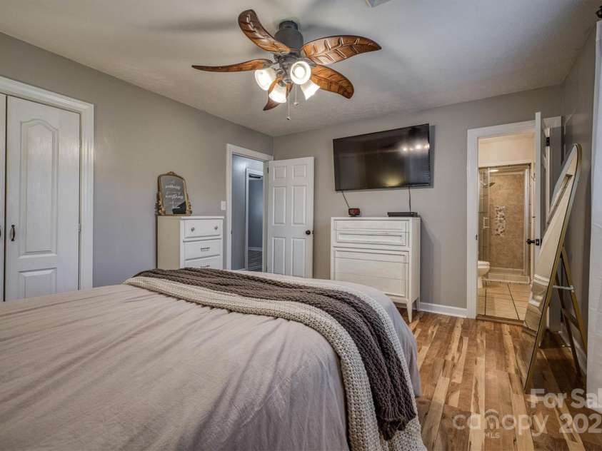 107 Pete Brittain Road, Morganton, NC 28655.  MLS# CAR4256244, YatesRealty ID 14657. 