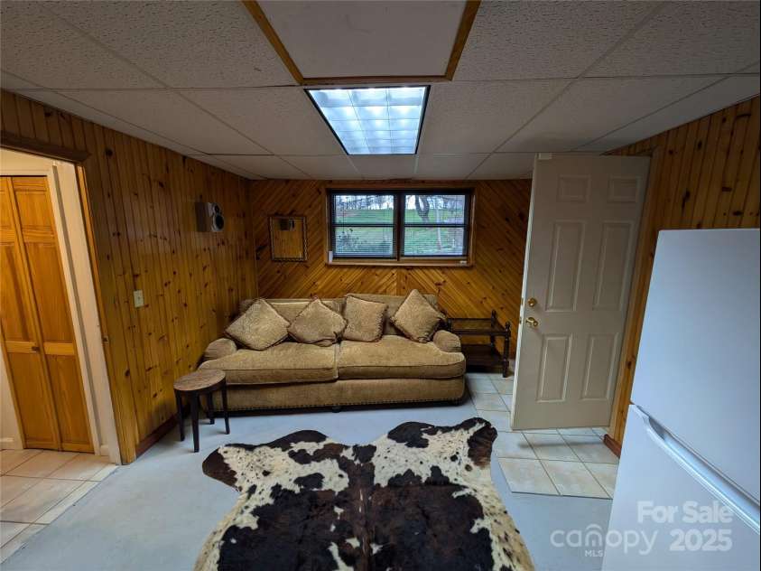164 Bartlett Street, Asheville, NC 28801.  MLS# CAR4255979, YatesRealty ID 14658. 