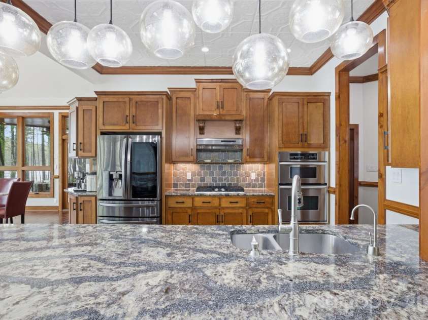 901 Sunset Pointe Drive, Salisbury, NC 28146.  MLS# CAR4364360, YatesRealty ID 14658. 