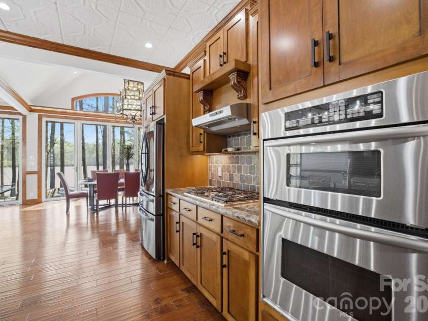 901 Sunset Pointe Drive, Salisbury, NC 28146.  MLS# CAR4364360, YatesRealty ID 14658. 