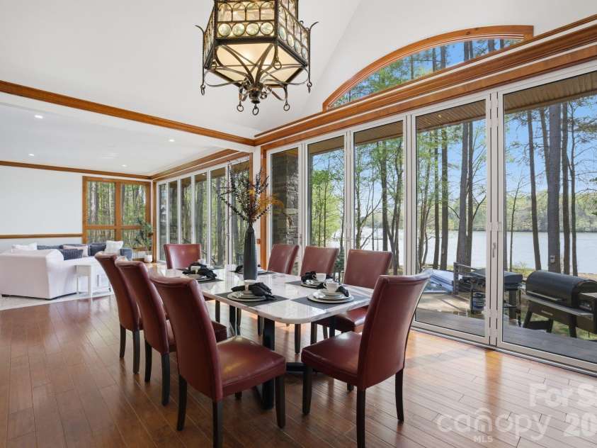 901 Sunset Pointe Drive, Salisbury, NC 28146.  MLS# CAR4364360, YatesRealty ID 14658. 