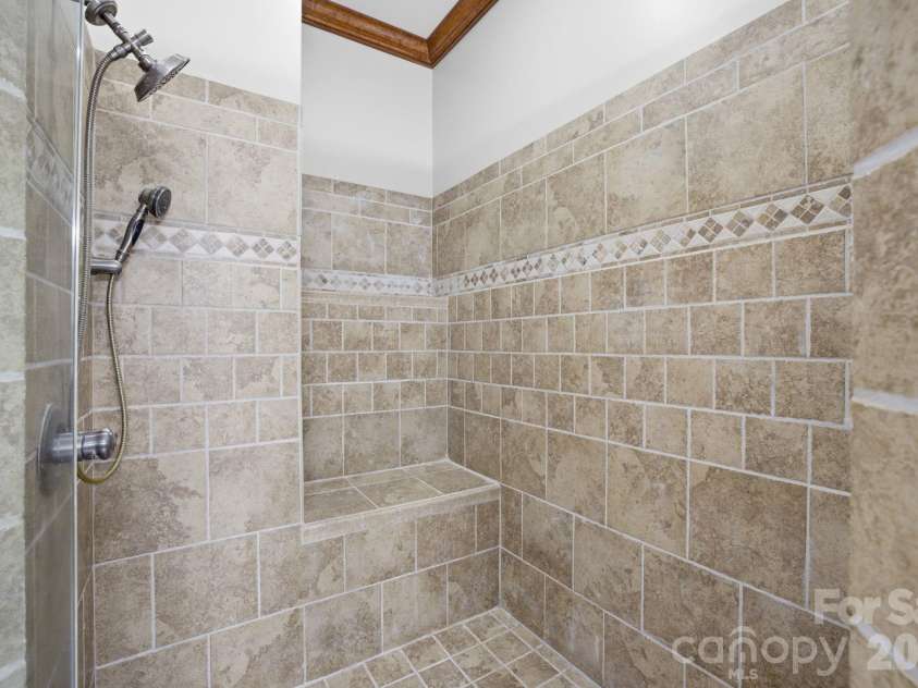 901 Sunset Pointe Drive, Salisbury, NC 28146.  MLS# CAR4364360, YatesRealty ID 14658. 
