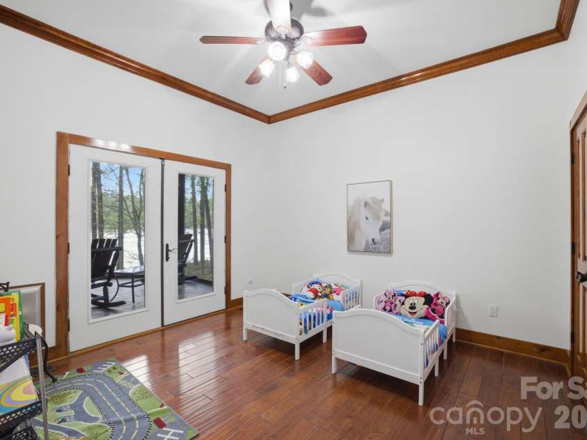 901 Sunset Pointe Drive, Salisbury, NC 28146.  MLS# CAR4364360, YatesRealty ID 14658. 