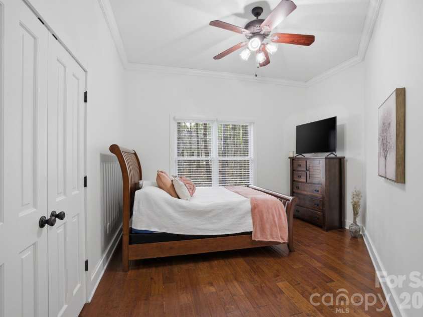 901 Sunset Pointe Drive, Salisbury, NC 28146.  MLS# CAR4364360, YatesRealty ID 14658. 