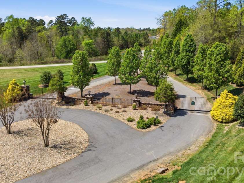 901 Sunset Pointe Drive, Salisbury, NC 28146.  MLS# CAR4364360, YatesRealty ID 14658. Gated Community