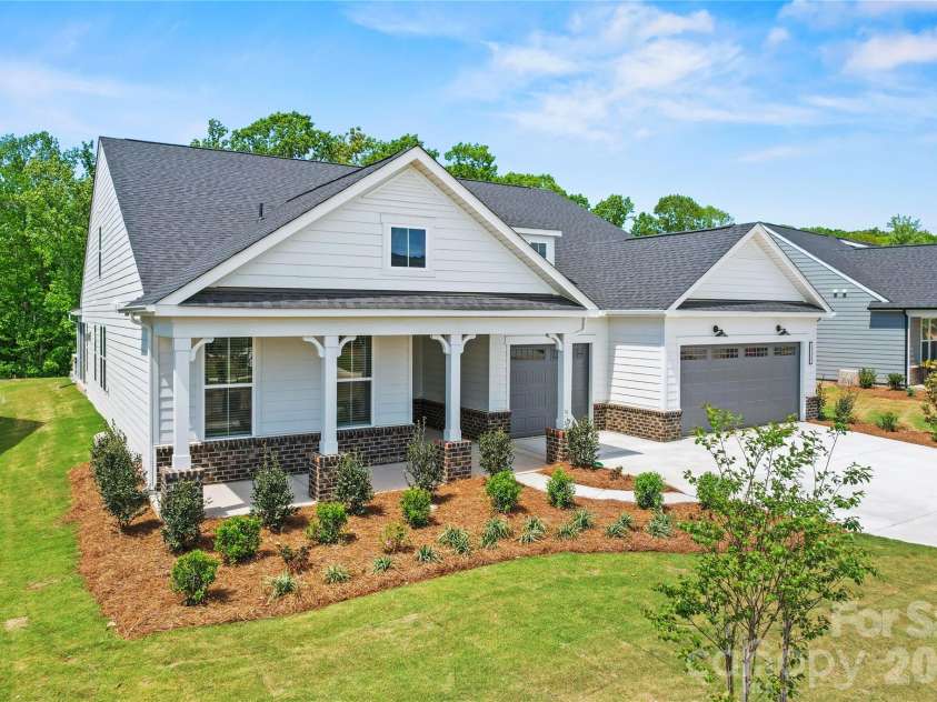 2735 Peak Court, Belmont, NC 28012.  MLS# CAR4337383, YatesRealty ID 14659. 