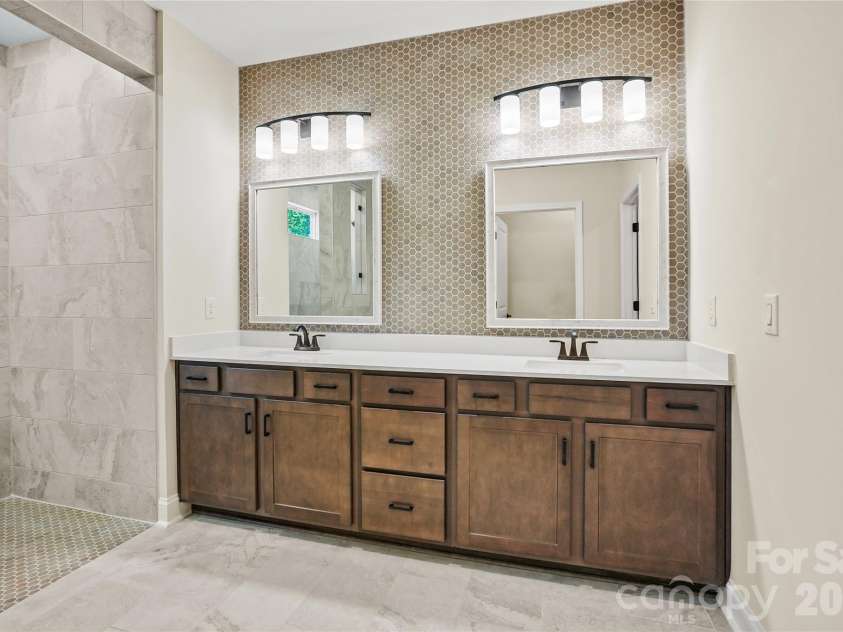 2735 Peak Court, Belmont, NC 28012.  MLS# CAR4337383, YatesRealty ID 14659. 