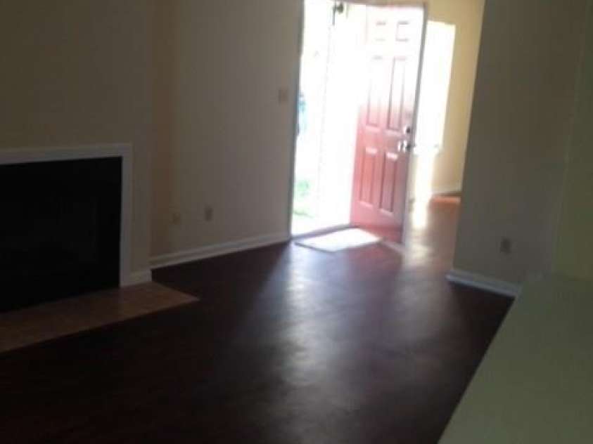 814 Selwyn Oaks Court, Charlotte, NC 28209.  MLS# CAR4170420, YatesRealty ID 1466. 