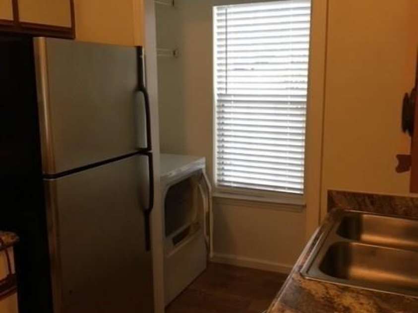 814 Selwyn Oaks Court, Charlotte, NC 28209.  MLS# CAR4170420, YatesRealty ID 1466. 