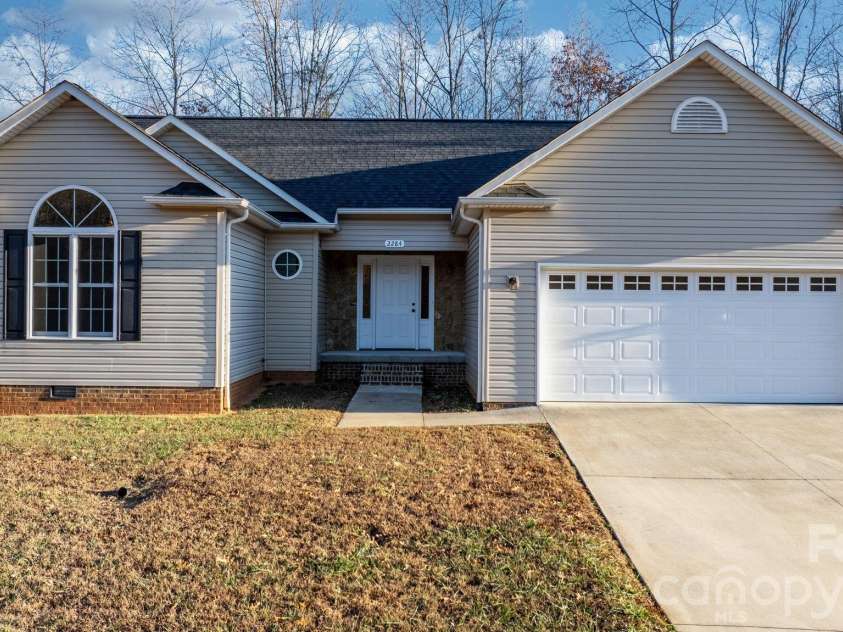 2284 Timberland Hills Drive, Newton, NC 28658.  MLS# CAR4330534, YatesRealty ID 14661. 