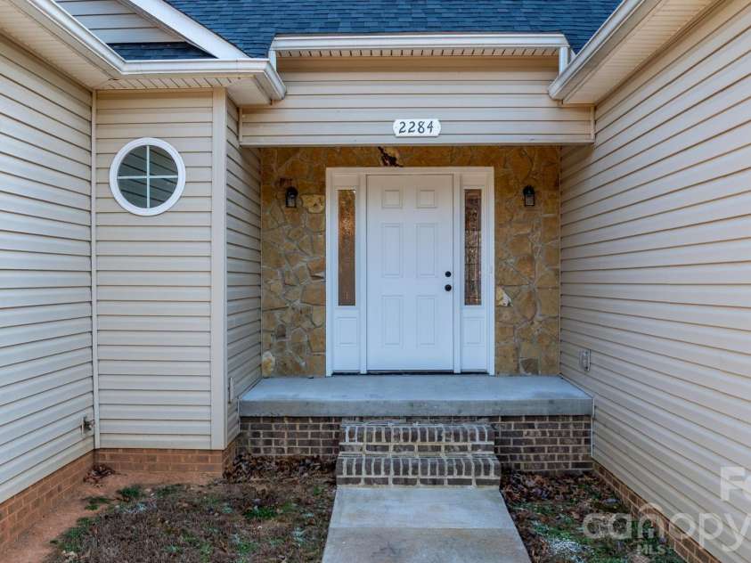 2284 Timberland Hills Drive, Newton, NC 28658.  MLS# CAR4330534, YatesRealty ID 14661. 