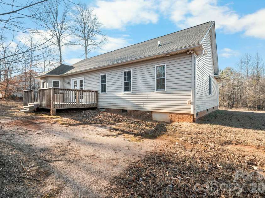 2284 Timberland Hills Drive, Newton, NC 28658.  MLS# CAR4330534, YatesRealty ID 14661. 