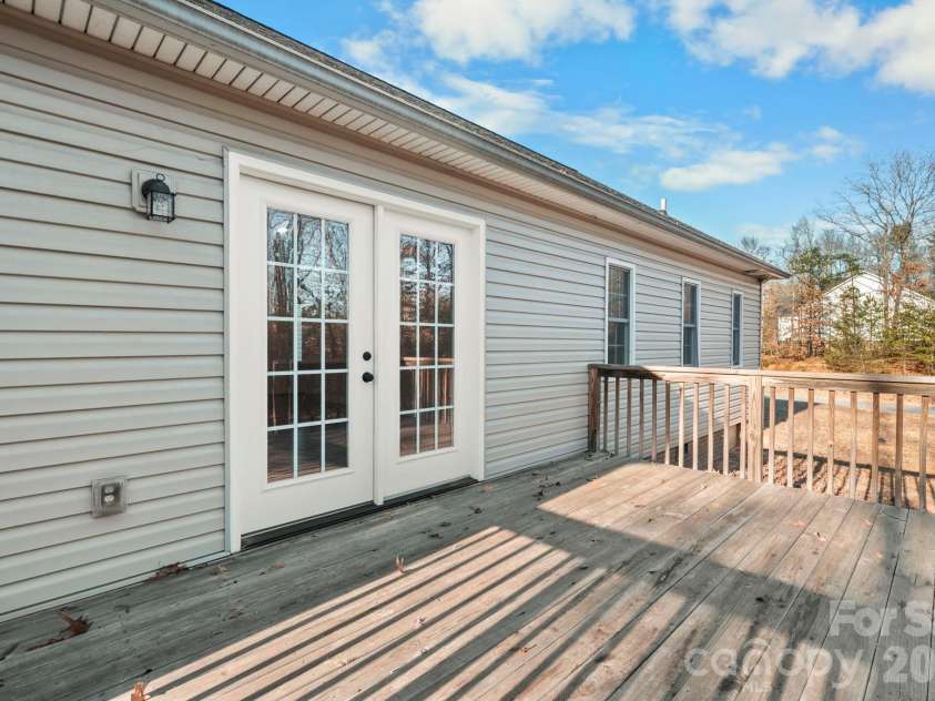 2284 Timberland Hills Drive, Newton, NC 28658.  MLS# CAR4330534, YatesRealty ID 14661. 