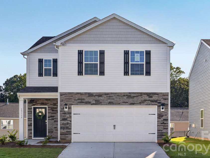 15119 Puffin Court, Charlotte, NC 28215.  MLS# CAR4362141, YatesRealty ID 14662. 
