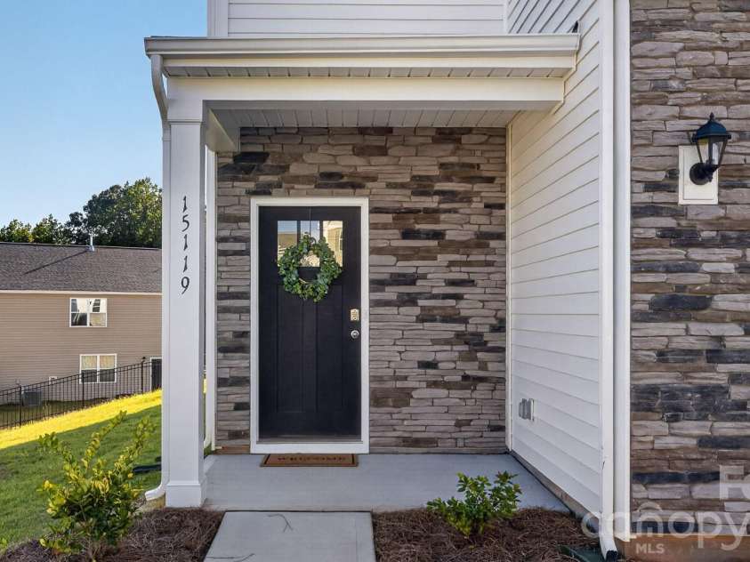 15119 Puffin Court, Charlotte, NC 28215.  MLS# CAR4362141, YatesRealty ID 14662. 