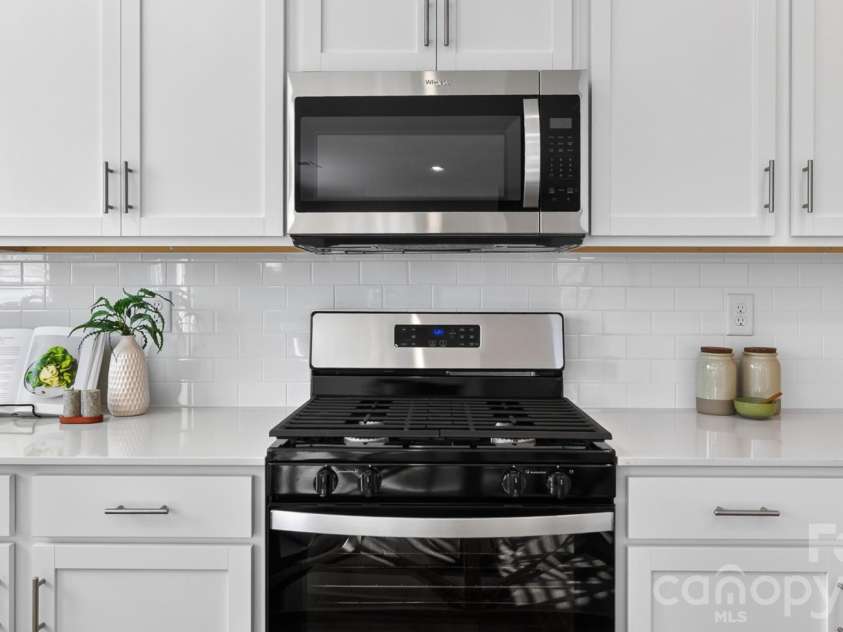 15119 Puffin Court, Charlotte, NC 28215.  MLS# CAR4362141, YatesRealty ID 14662. 