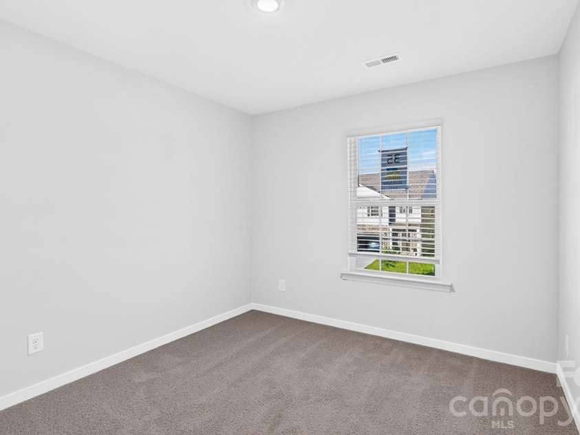 15119 Puffin Court, Charlotte, NC 28215.  MLS# CAR4362141, YatesRealty ID 14662. 