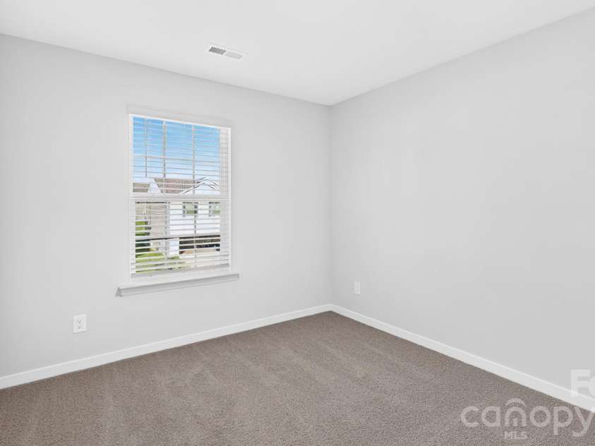 15119 Puffin Court, Charlotte, NC 28215.  MLS# CAR4362141, YatesRealty ID 14662. 