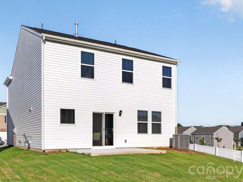 15119 Puffin Court, Charlotte, NC 28215.  MLS# CAR4362141, YatesRealty ID 14662. 