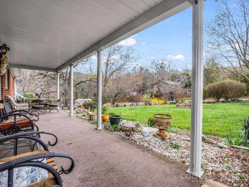 24 Clarke Road, Asheville, NC 28805.  MLS# CAR4263284, YatesRealty ID 14663. 