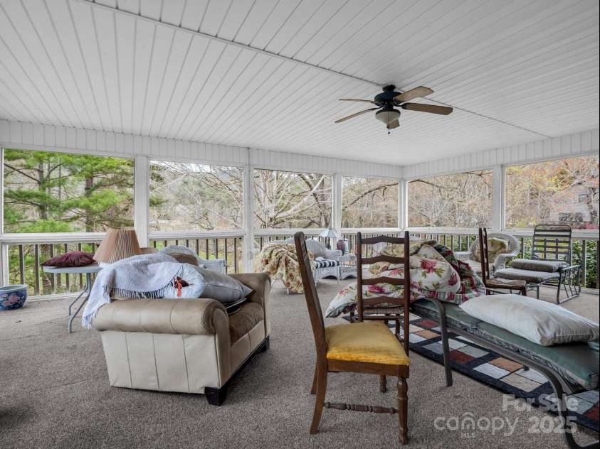 24 Clarke Road, Asheville, NC 28805.  MLS# CAR4263284, YatesRealty ID 14663. 