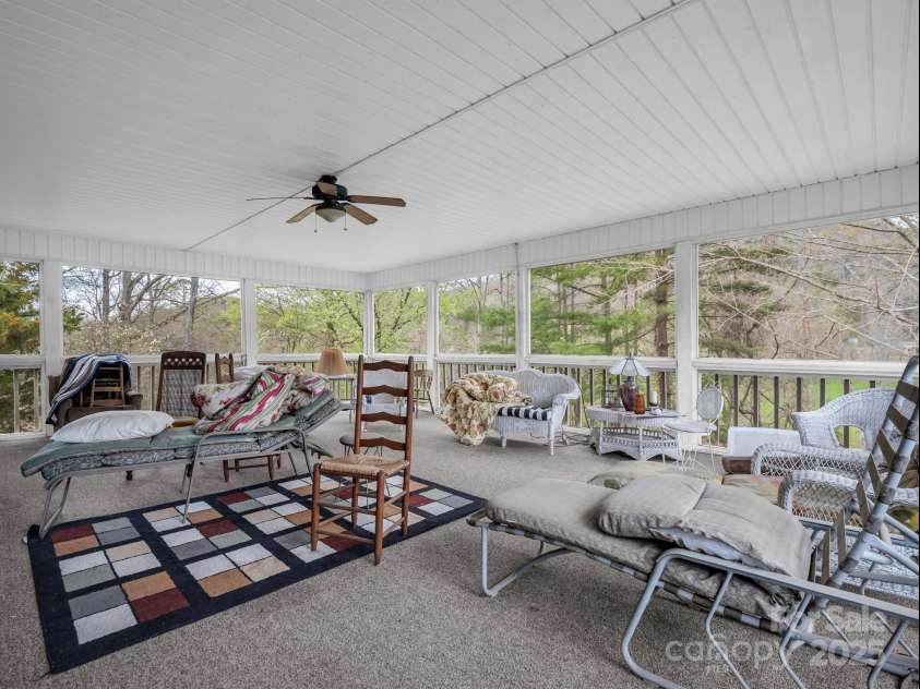 24 Clarke Road, Asheville, NC 28805.  MLS# CAR4263284, YatesRealty ID 14663. 