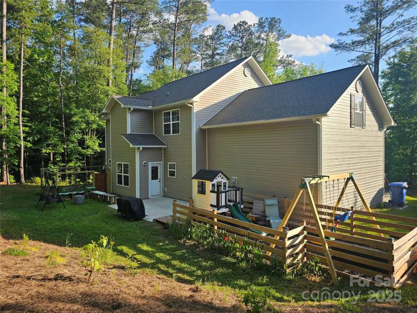 1200 Kent Drive, Lancaster, SC 29720.  MLS# CAR4252869, YatesRealty ID 14664. 