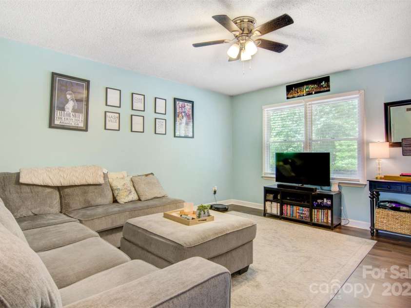 1485 20th Avenue, Hickory, NC 28601.  MLS# CAR4257174, YatesRealty ID 14665. 