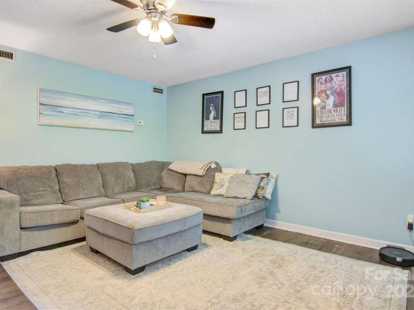 1485 20th Avenue, Hickory, NC 28601.  MLS# CAR4257174, YatesRealty ID 14665. 