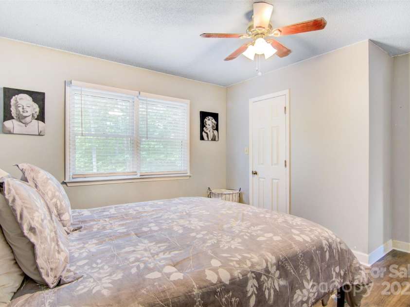 1485 20th Avenue, Hickory, NC 28601.  MLS# CAR4257174, YatesRealty ID 14665. 