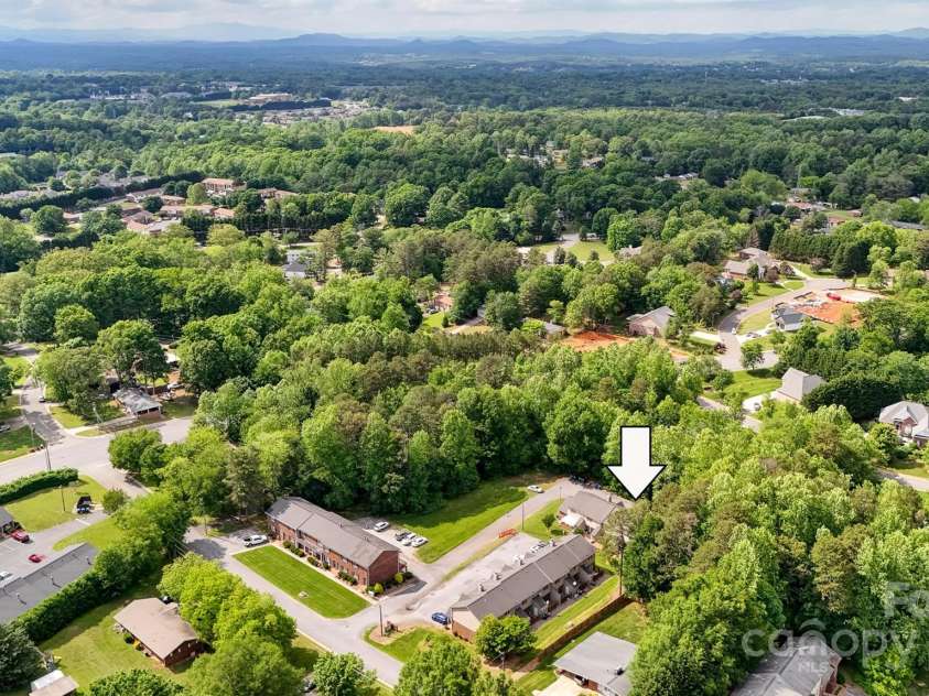 1485 20th Avenue, Hickory, NC 28601.  MLS# CAR4257174, YatesRealty ID 14665. 