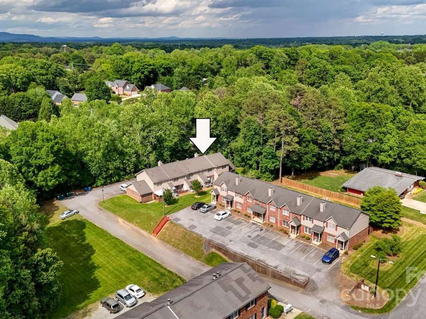 1485 20th Avenue, Hickory, NC 28601.  MLS# CAR4257174, YatesRealty ID 14665. 