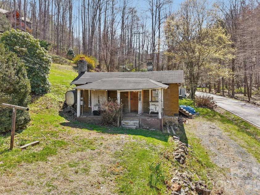 719 Camp Branch Road, Waynesville, NC 28786.  MLS# CAR4364816, YatesRealty ID 14667. 