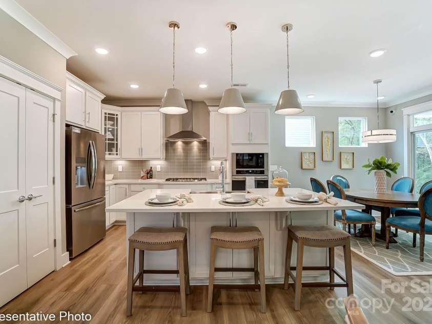 102 Ellsworth Road, Mooresville, NC 28115.  MLS# CAR4216128, YatesRealty ID 14668. 