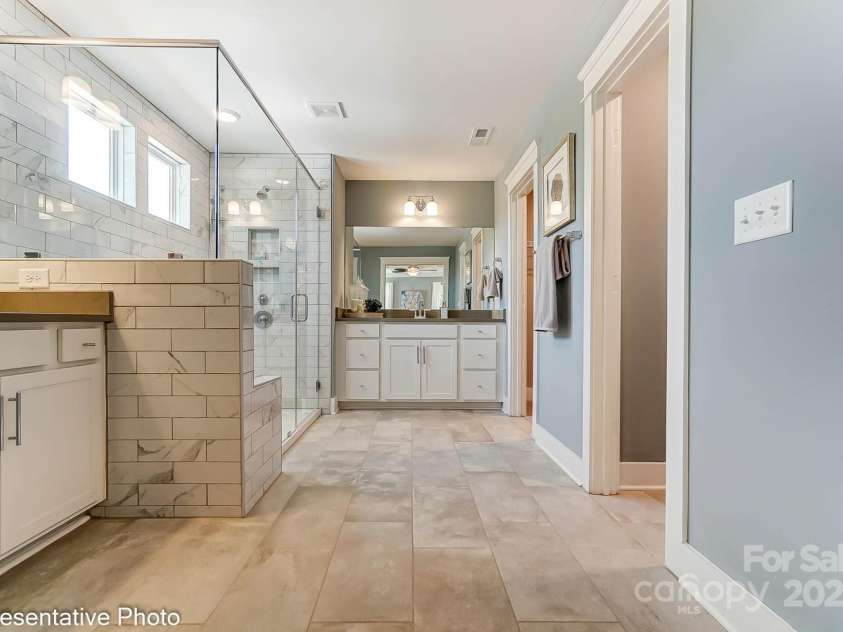 102 Ellsworth Road, Mooresville, NC 28115.  MLS# CAR4216128, YatesRealty ID 14668. 