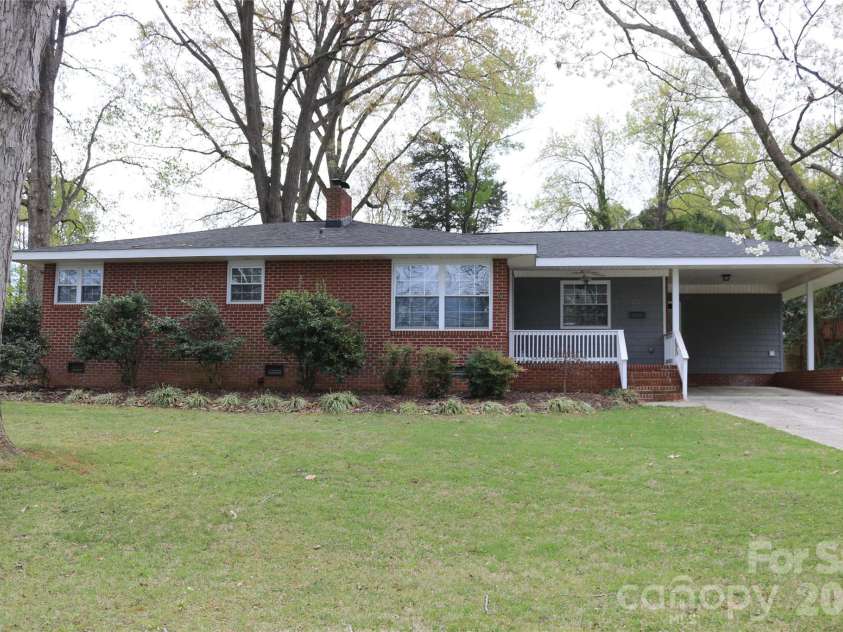 200 Ruby Lane, Gastonia, NC 28054.  MLS# CAR4373046, YatesRealty ID 14668. 