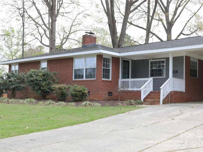 200 Ruby Lane, Gastonia, NC 28054.  MLS# CAR4373046, YatesRealty ID 14668. 