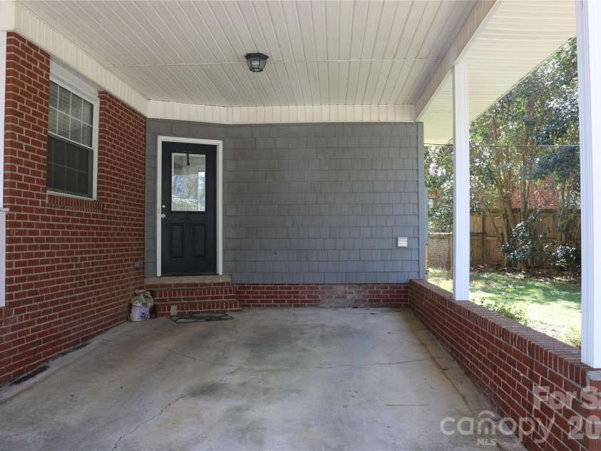 200 Ruby Lane, Gastonia, NC 28054.  MLS# CAR4373046, YatesRealty ID 14668. 