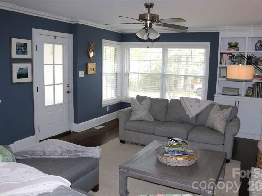 200 Ruby Lane, Gastonia, NC 28054.  MLS# CAR4373046, YatesRealty ID 14668. 