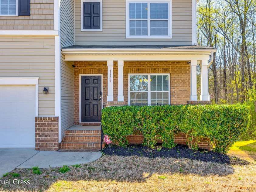 1929 Shorthorn Street, Charlotte, NC 28213.  MLS# CAR4240482, YatesRealty ID 14669. 