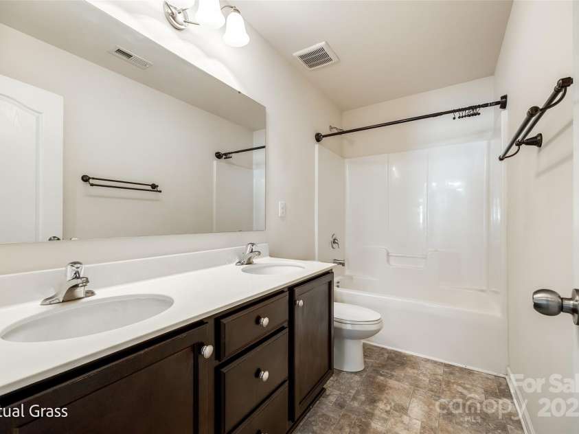 1929 Shorthorn Street, Charlotte, NC 28213.  MLS# CAR4240482, YatesRealty ID 14669. 