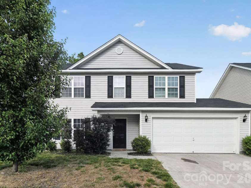 455 Menlo Park Road, Greensboro, NC 27405.  MLS# CAR4372637, YatesRealty ID 14669. 