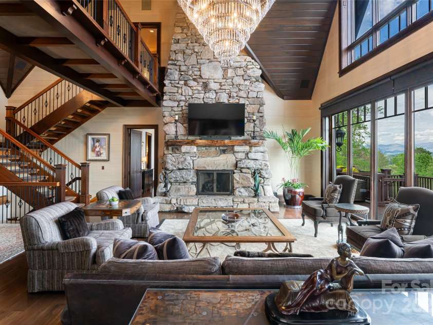 66 Deerhaven Lane, Asheville, NC 28803.  MLS# CAR4137312, YatesRealty ID 1467. 