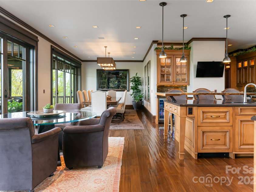 66 Deerhaven Lane, Asheville, NC 28803.  MLS# CAR4137312, YatesRealty ID 1467. 