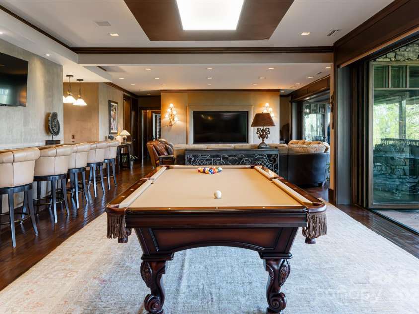 66 Deerhaven Lane, Asheville, NC 28803.  MLS# CAR4137312, YatesRealty ID 1467. 