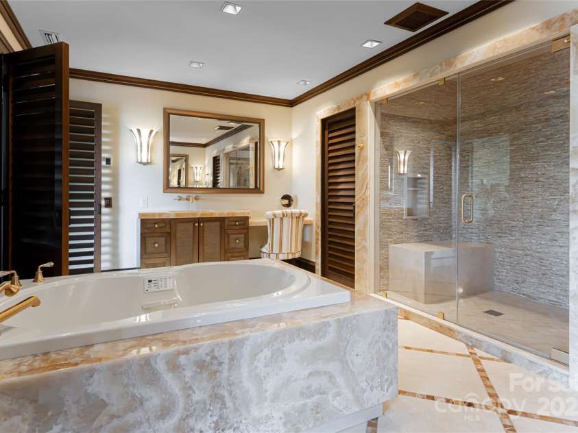 66 Deerhaven Lane, Asheville, NC 28803.  MLS# CAR4137312, YatesRealty ID 1467. 