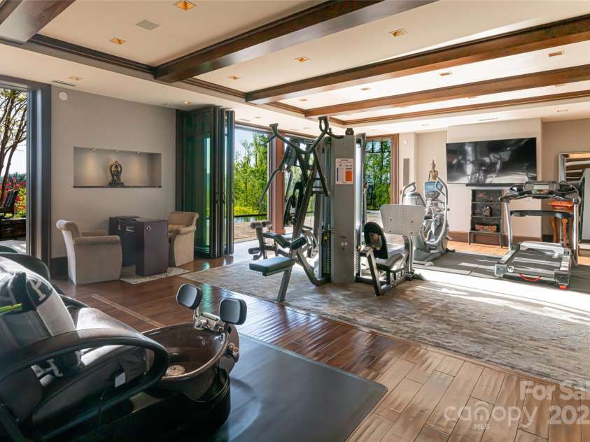 66 Deerhaven Lane, Asheville, NC 28803.  MLS# CAR4137312, YatesRealty ID 1467. 